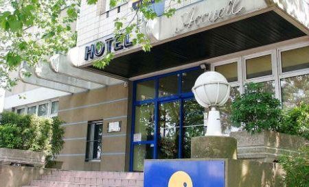 Disneyland Paris per bus - Hotel Kyriad Torcy**_Disneyland Paris_goedkoopstezomervakantie.nl