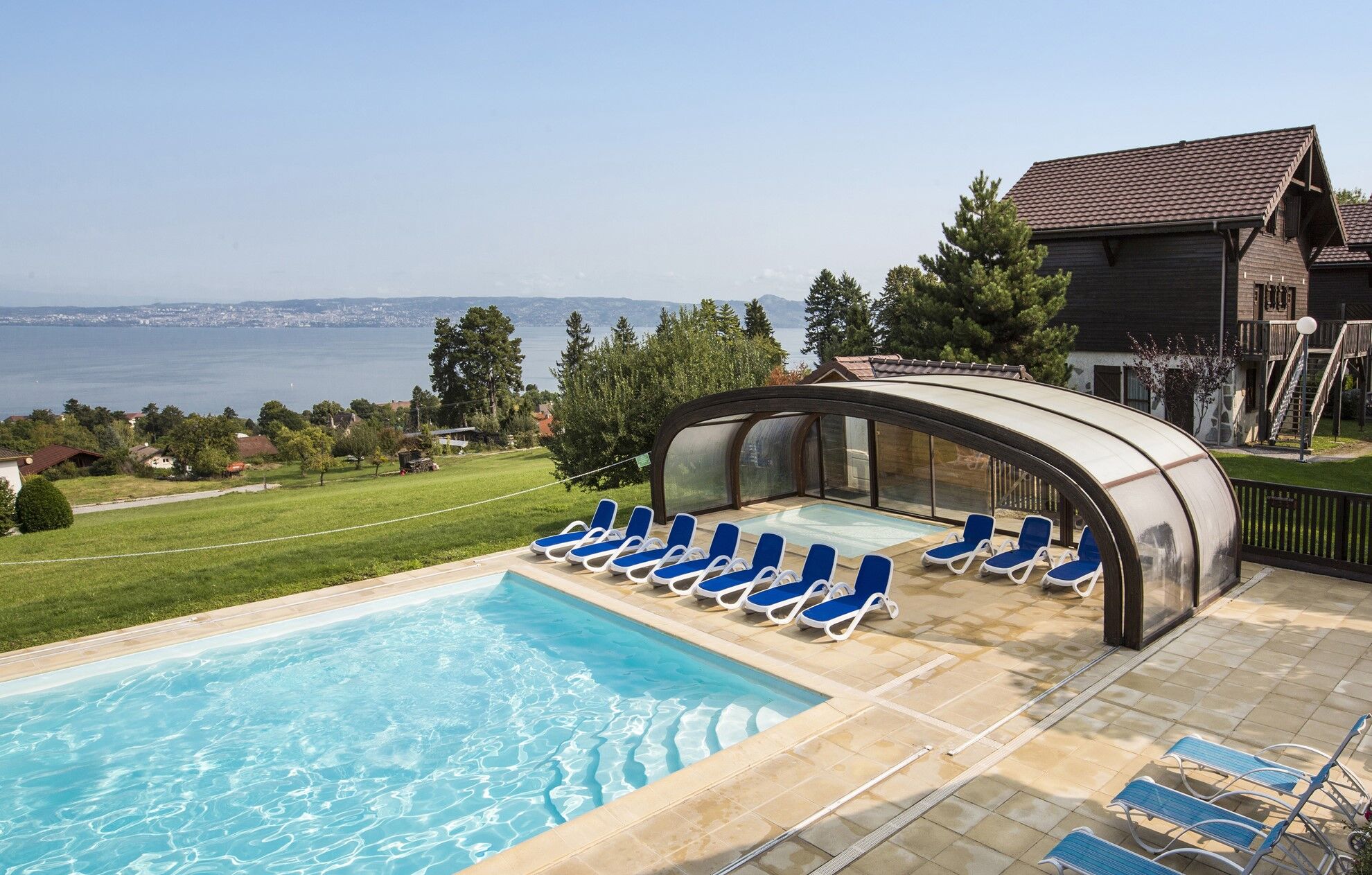 Evian 2p4/5 lake side_goedkoopstezomervakantie.nl