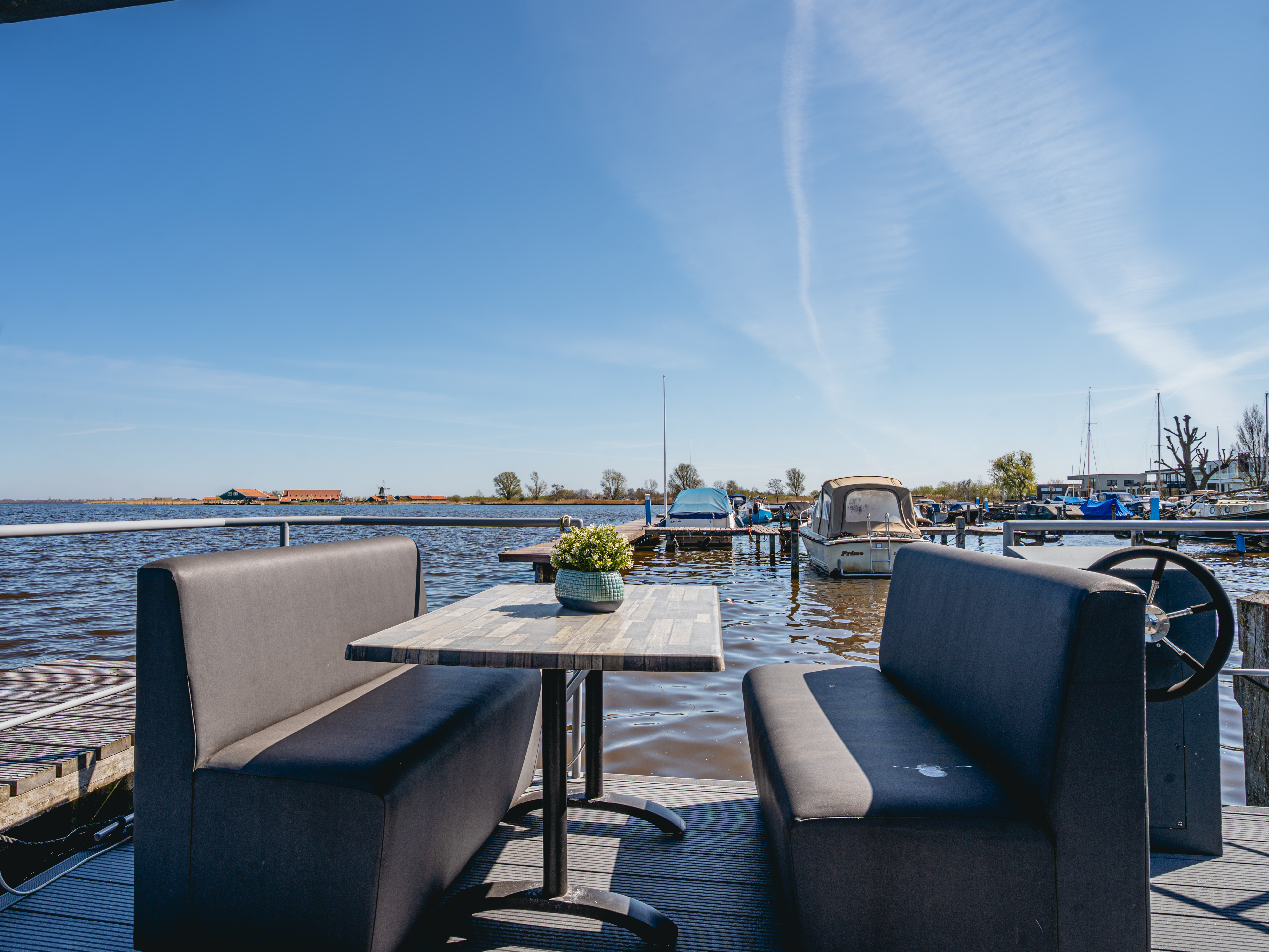 Houseboat Havenlodge Plus Uitgeest 4 Persons_goedkoopstezomervakantie.nl