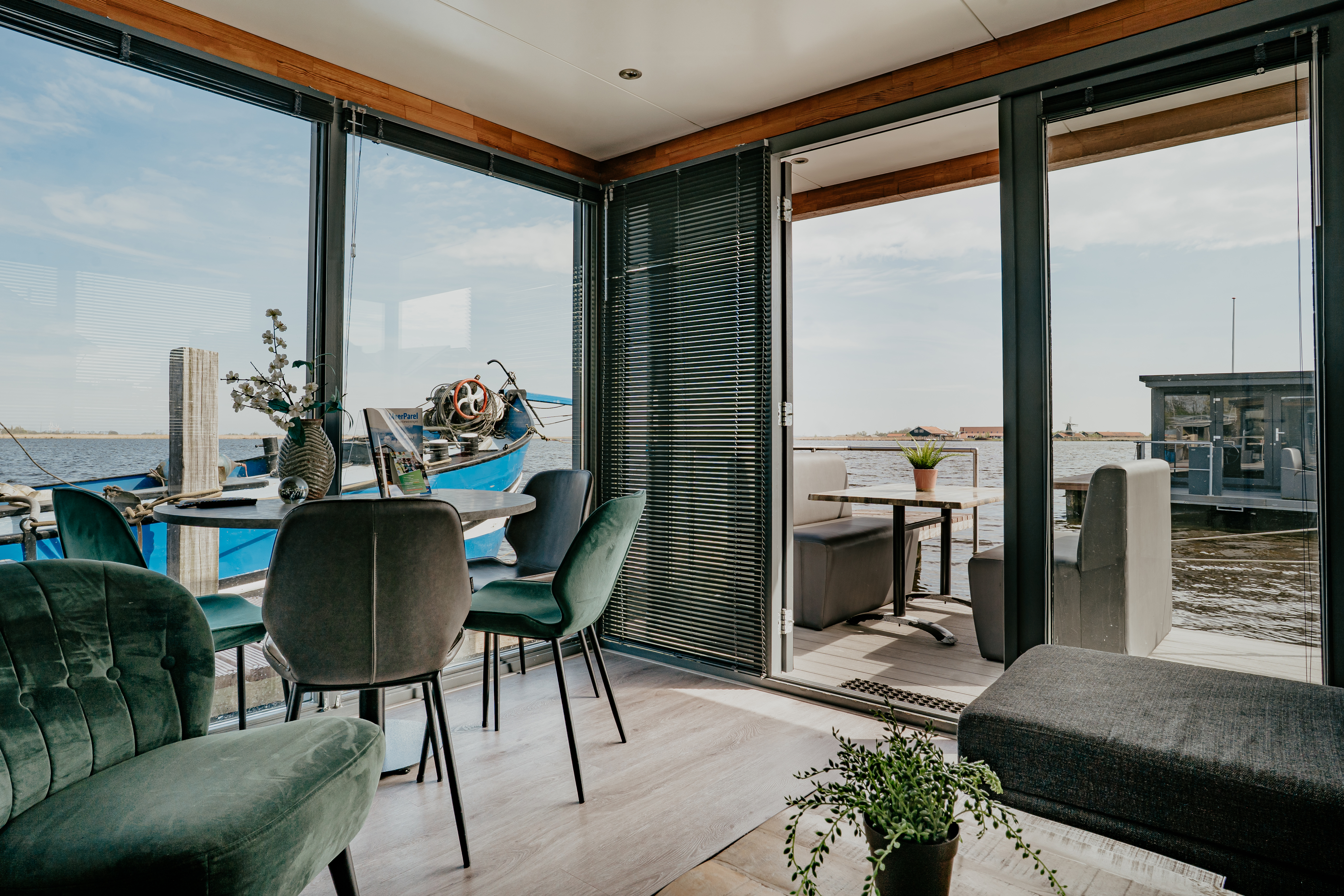 Houseboat Havenlodge Uitgeest for 4 persons_goedkoopstezomervakantie.nl