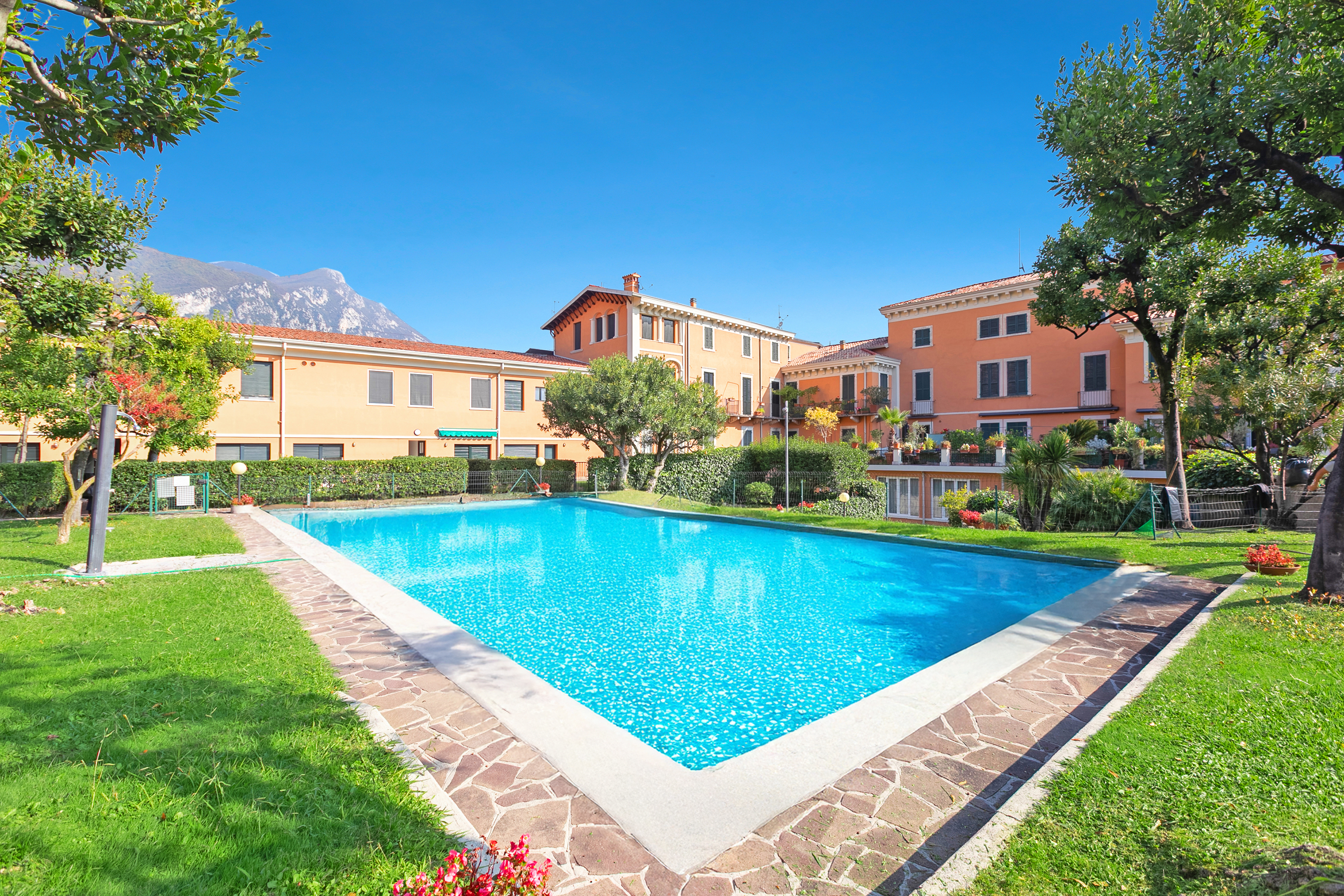 Lake Front Bogliaco_goedkoopstezomervakantie.nl