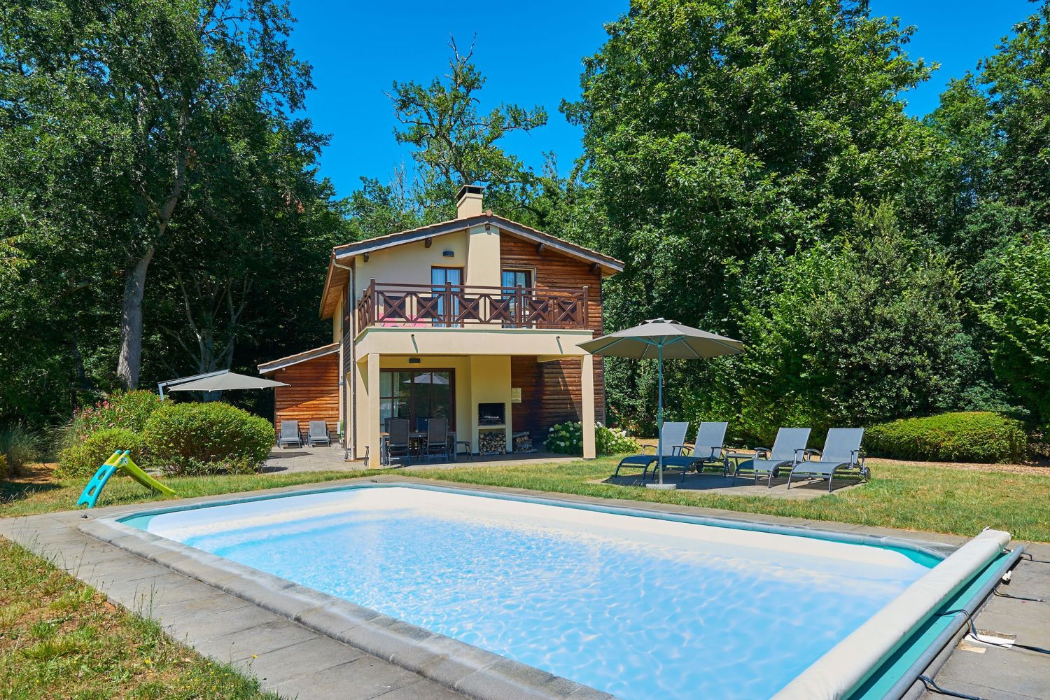 Margaux Deluxe Piscine 8p_goedkoopstezomervakantie.nl
