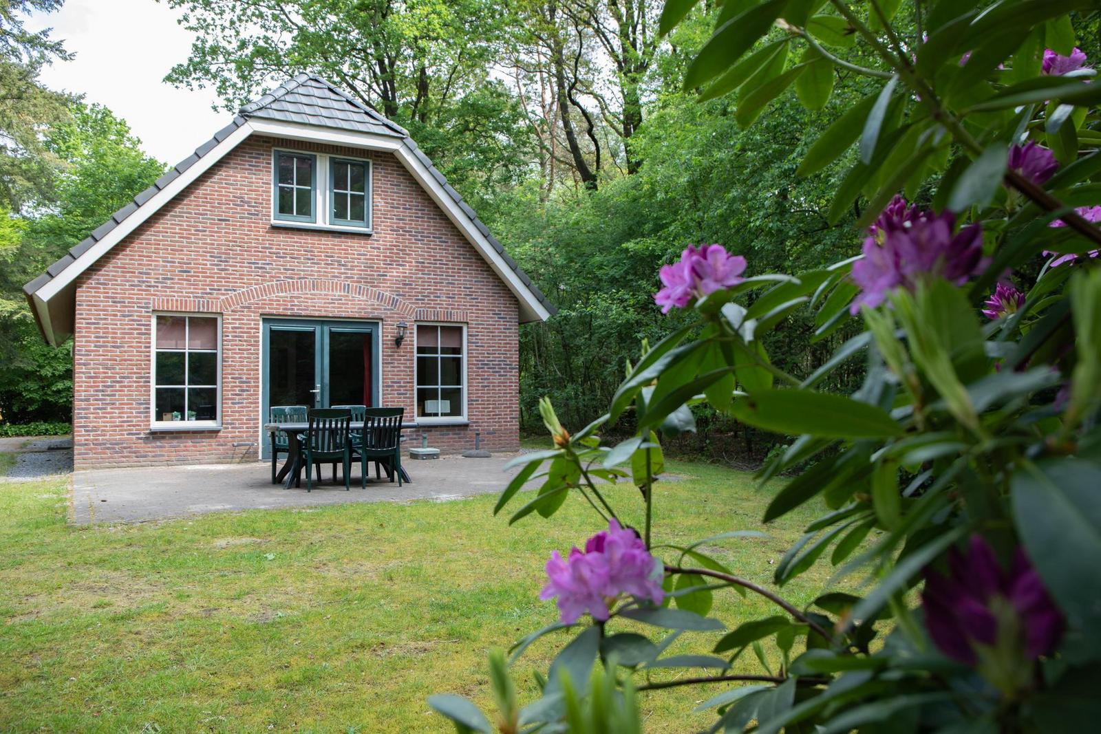Vakantiehuizen Type E bungalow Comfort 8 in de plaats Hooghalen_goedkoopstezomervakantie.nl