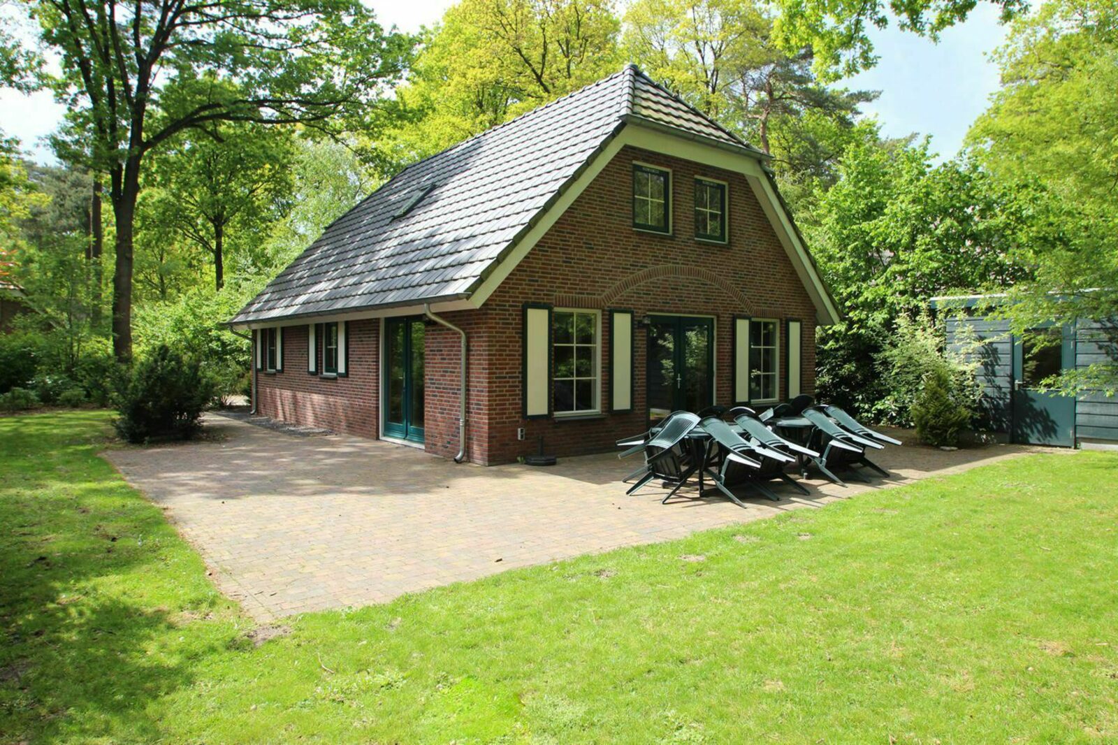 Vakantiehuizen Type F sauna bungalow Comfort 10 in de plaats Hooghalen_goedkoopstezomervakantie.nl