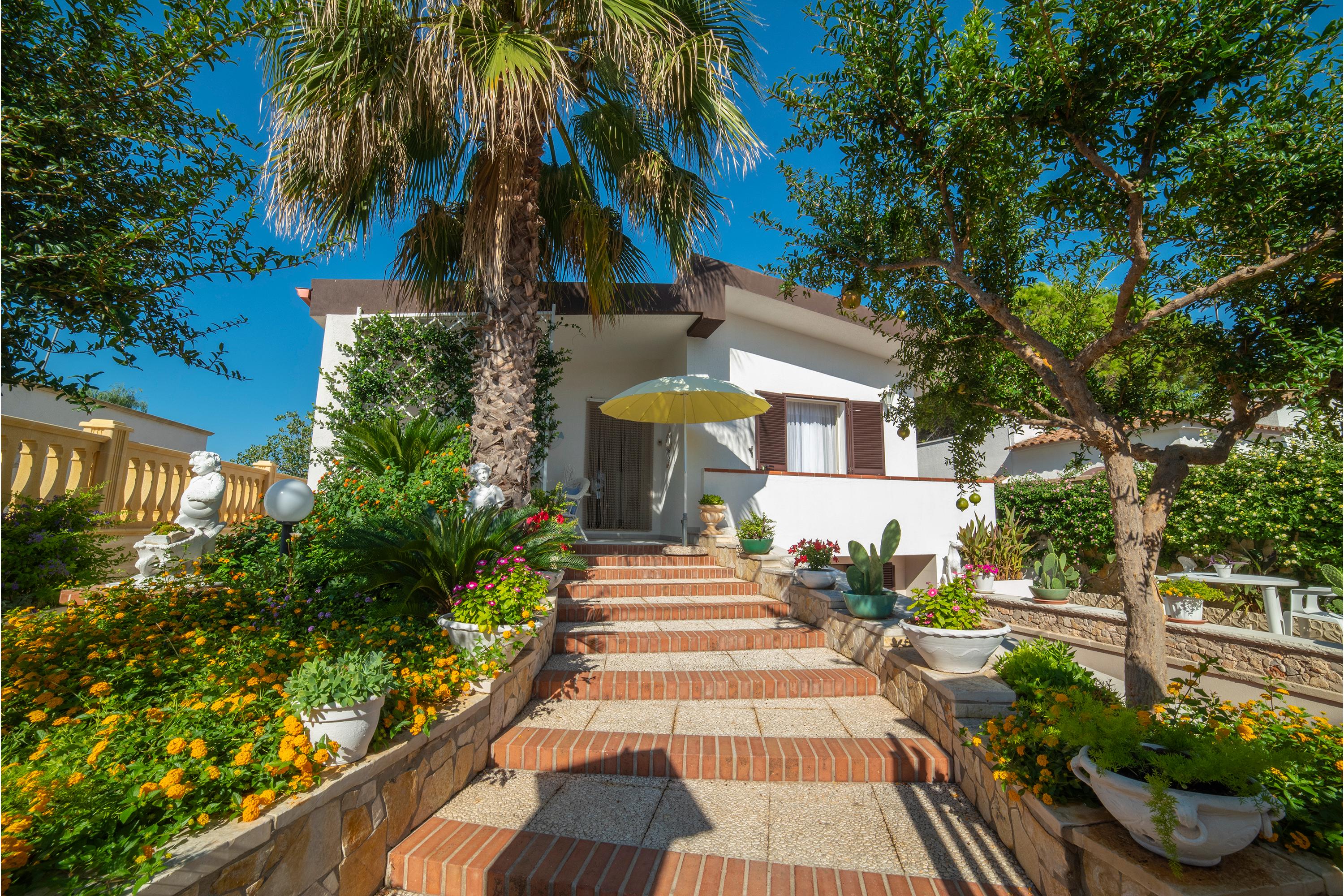 Villa Calò 1 200 meters from Sea_goedkoopstezomervakantie.nl