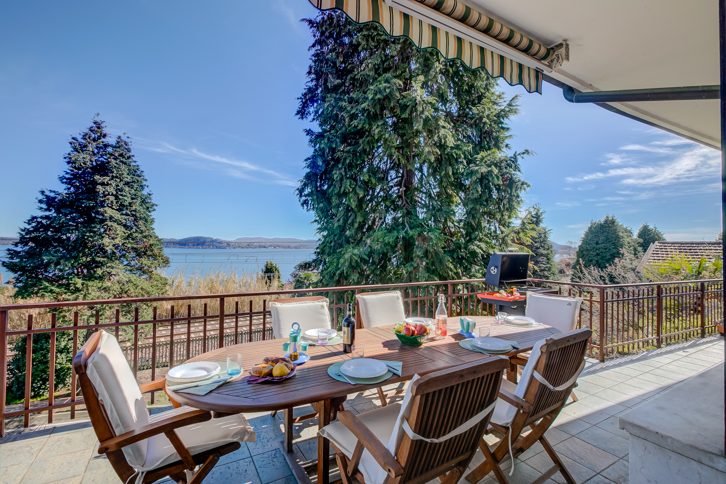 Blooming Villa Cos Lake View_goedkoopstezomervakantie.nl