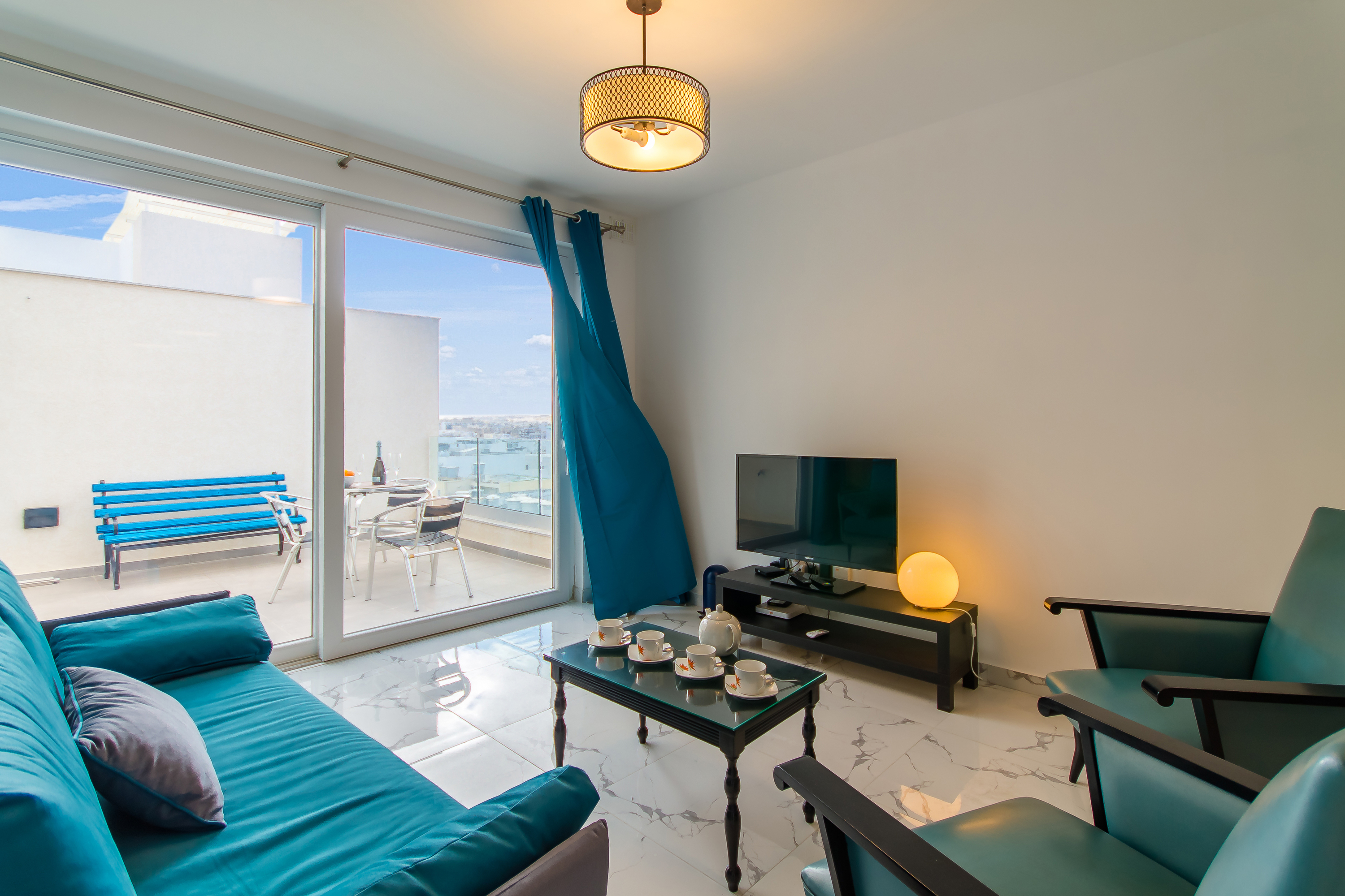 Sunny penthouse modern 2 bdr - Sliema_goedkoopstezomervakantie.nl